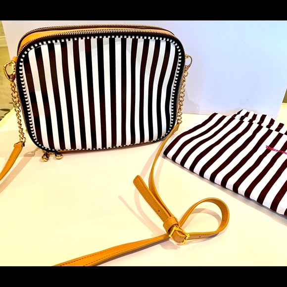 Crossbody purse with iPad case - Picture 1 of 10